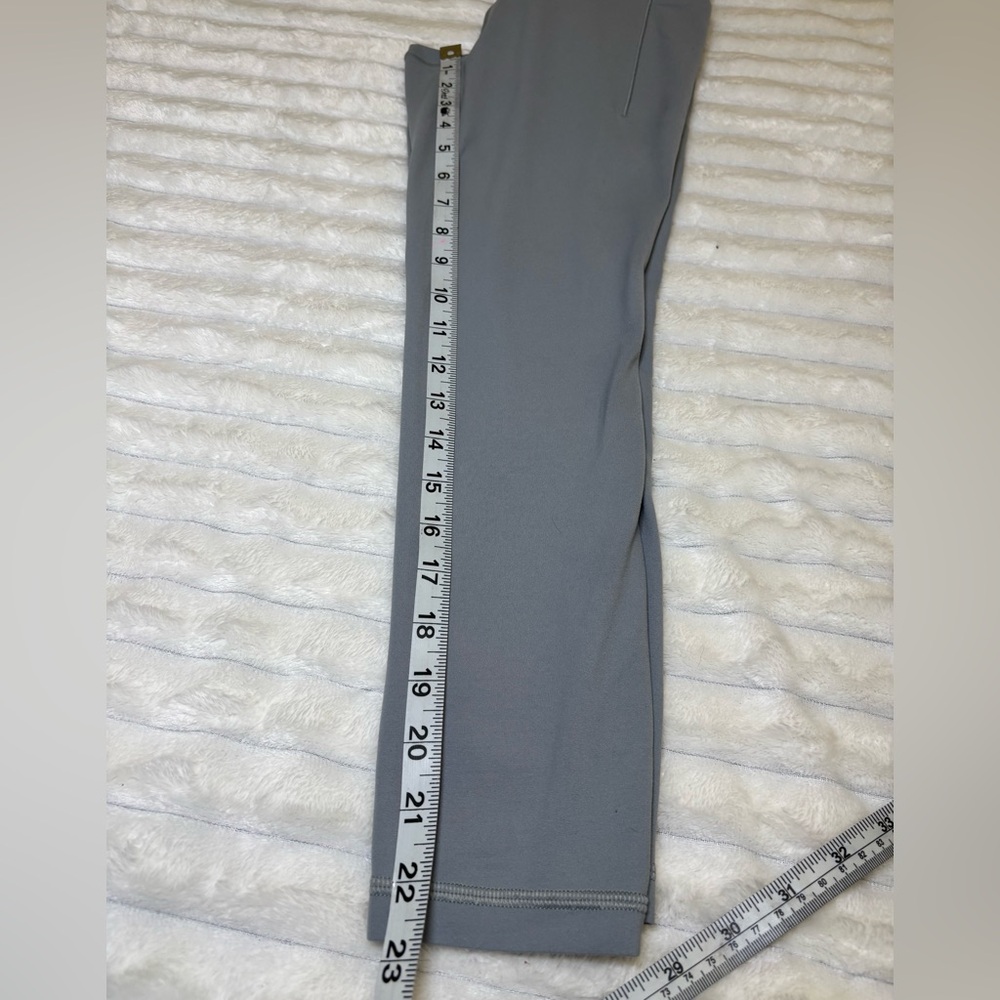 Athleta Salutation Stash High Rise 7/8 Legging sz S - Picture 9 of 10